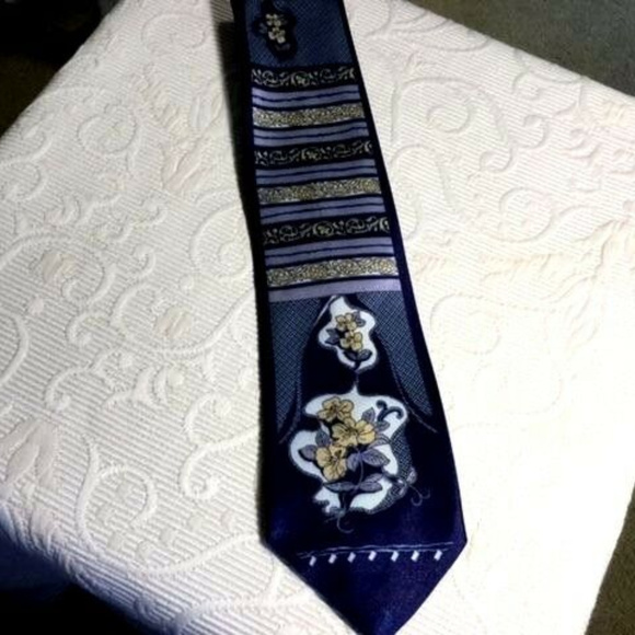 Men's Claudio Nucci Necktie - Floral Purple - Picture 1 of 8